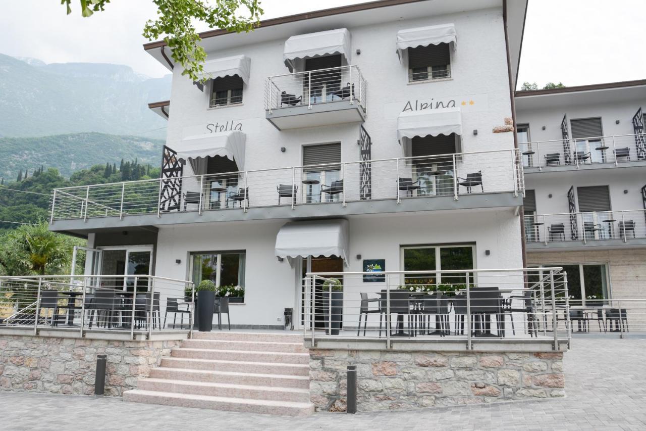 Hotel Stella Alpina มัลเชซิเน ภายนอก รูปภาพ