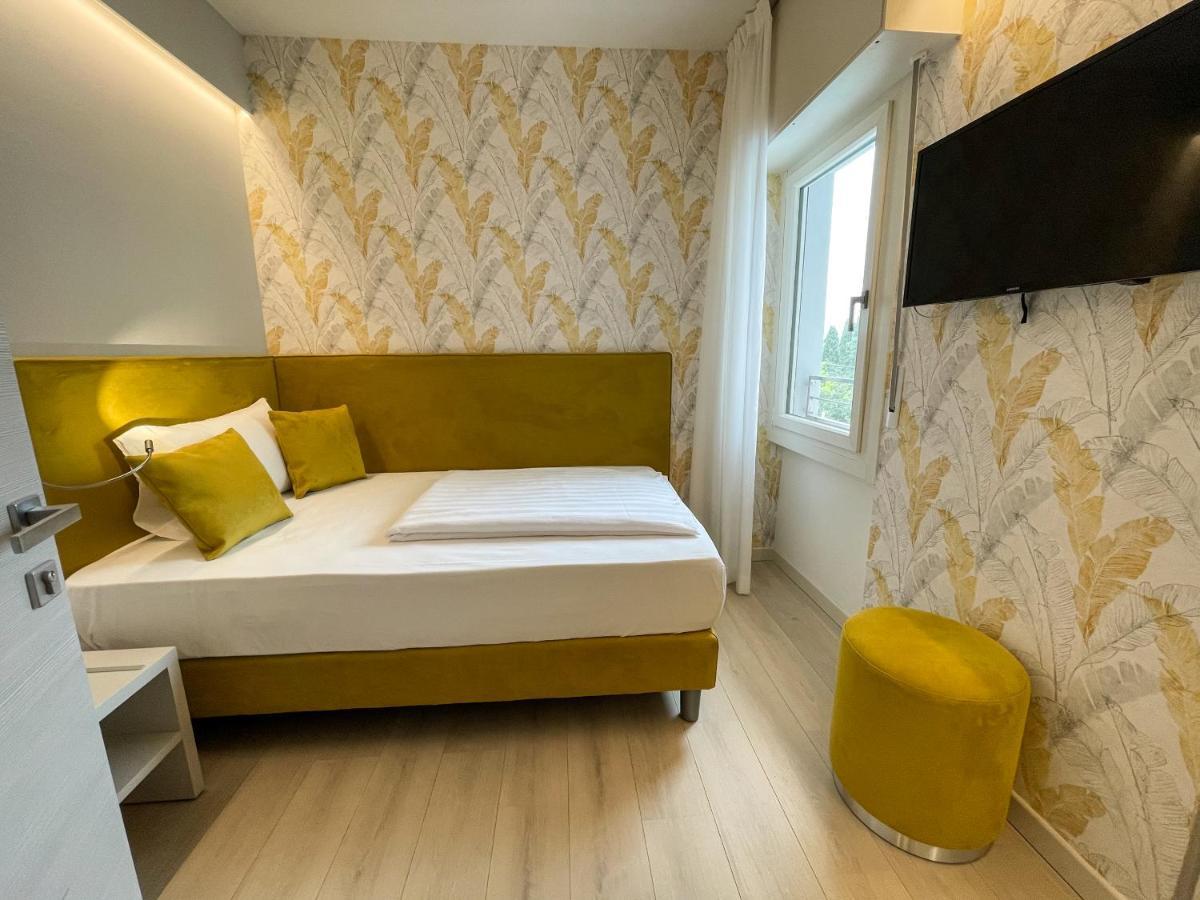 Hotel Stella Alpina มัลเชซิเน ภายนอก รูปภาพ