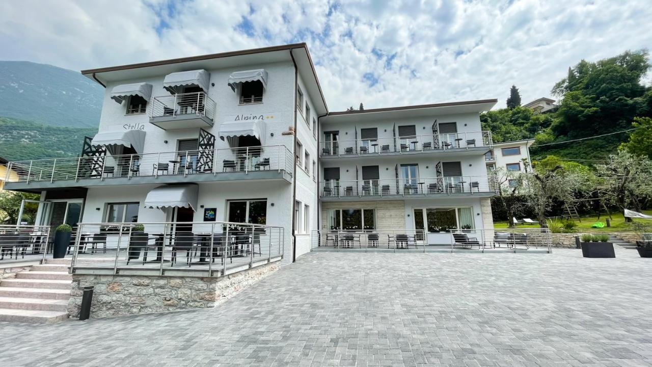Hotel Stella Alpina มัลเชซิเน ภายนอก รูปภาพ