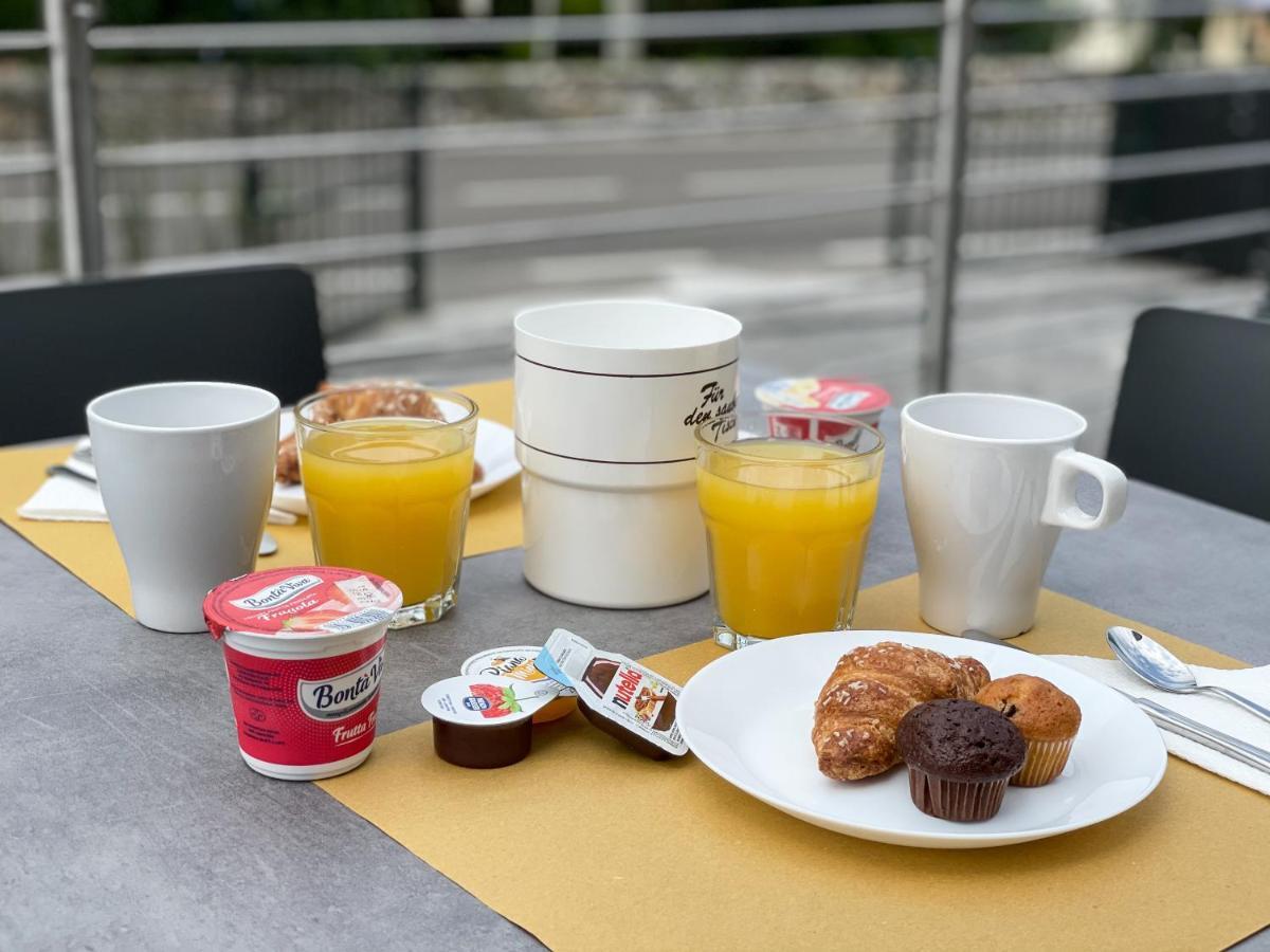 Hotel Stella Alpina มัลเชซิเน ภายนอก รูปภาพ