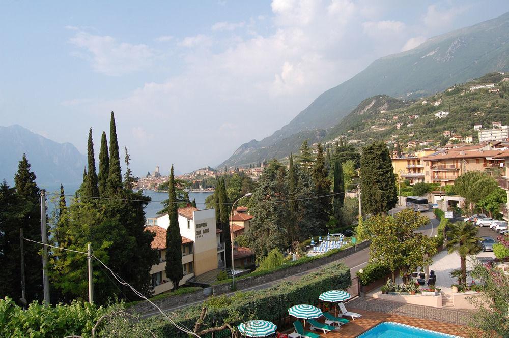 Hotel Stella Alpina มัลเชซิเน ภายนอก รูปภาพ