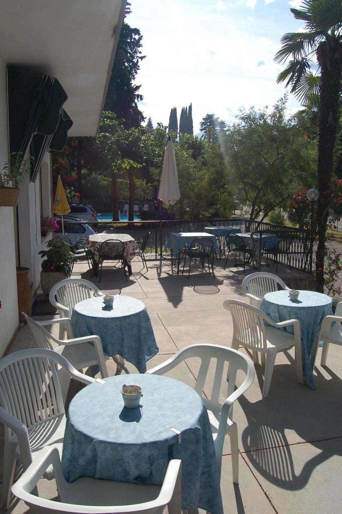 Hotel Stella Alpina มัลเชซิเน ภายนอก รูปภาพ